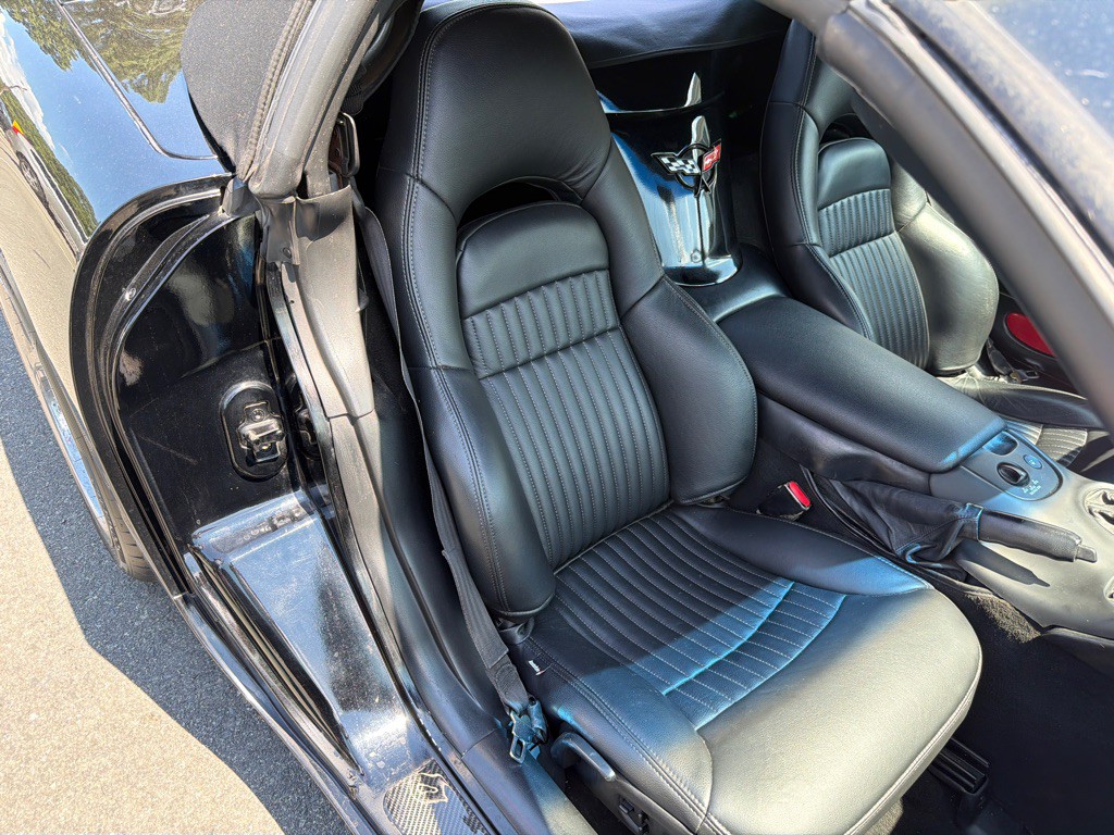 1999 Chevrolet Corvette Image 13