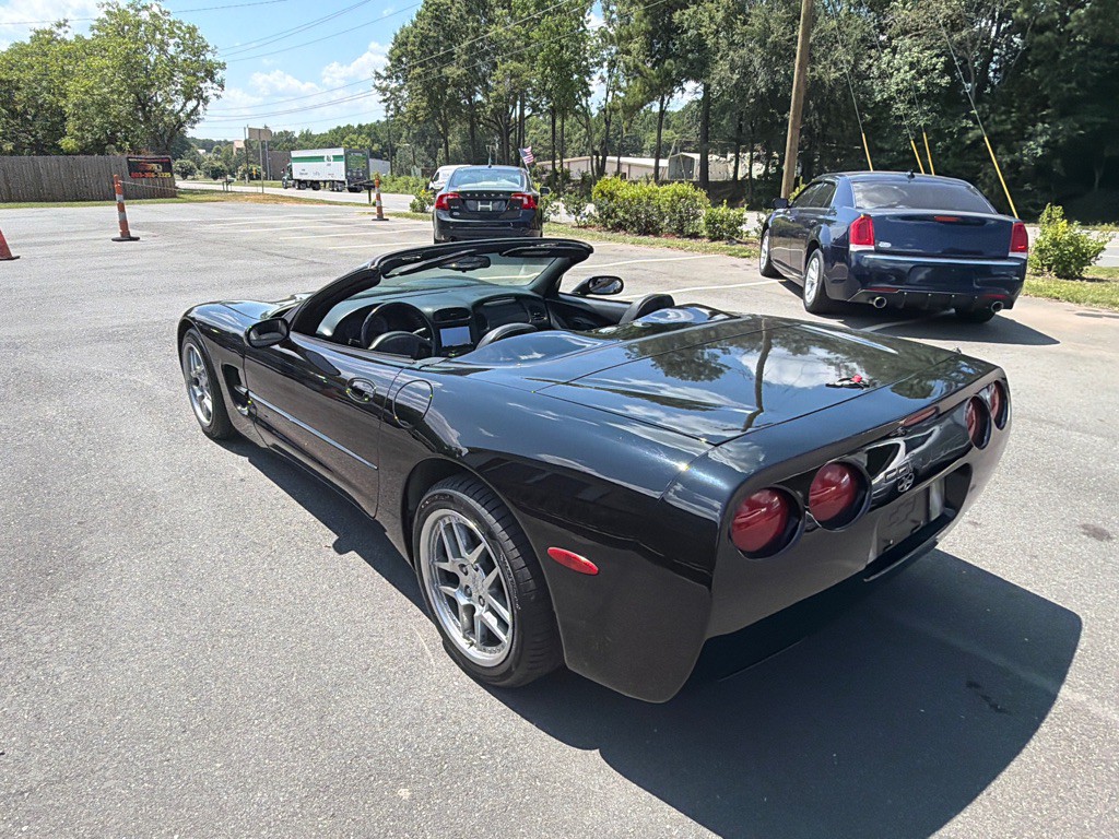 1999 Chevrolet Corvette Image 21