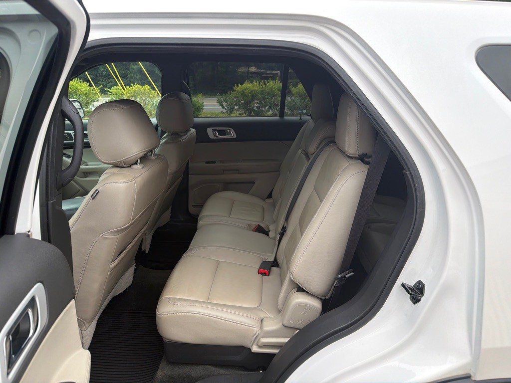 2014 Ford Explorer Image 10