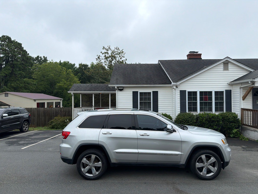 2012 Jeep Grand Cherokee Image 6