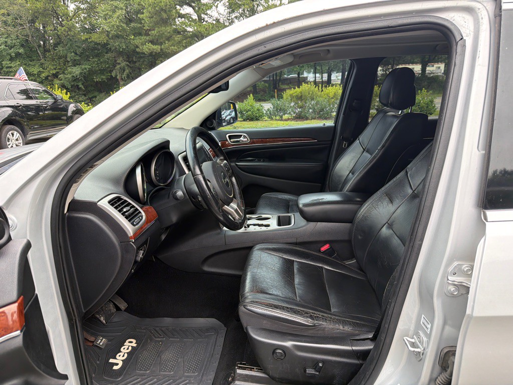 2012 Jeep Grand Cherokee Image 7