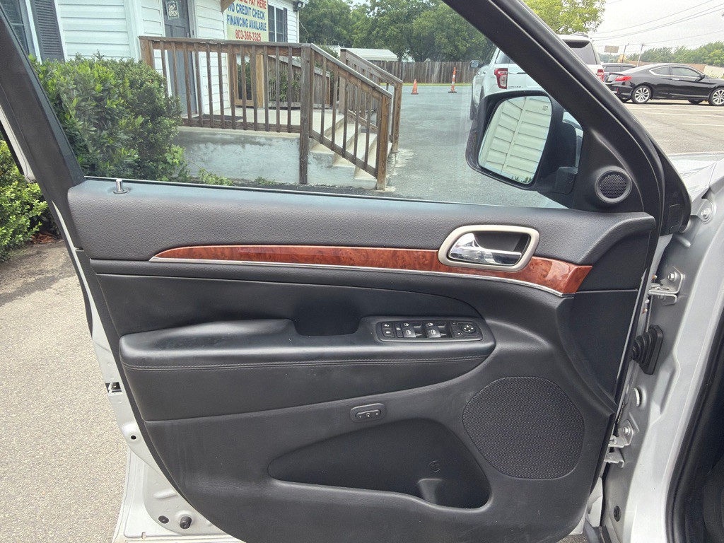 2012 Jeep Grand Cherokee Image 10