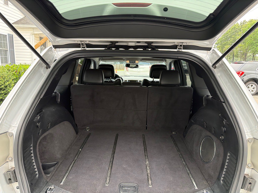 2012 Jeep Grand Cherokee Image 17