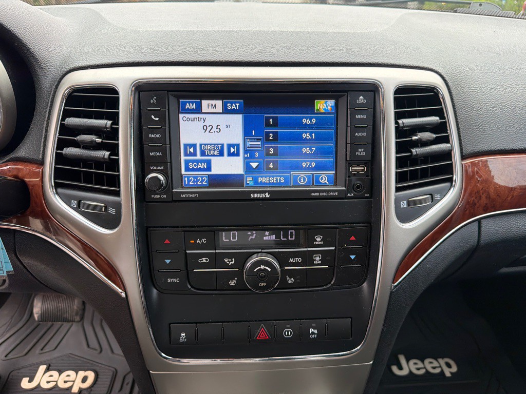 2012 Jeep Grand Cherokee Image 19