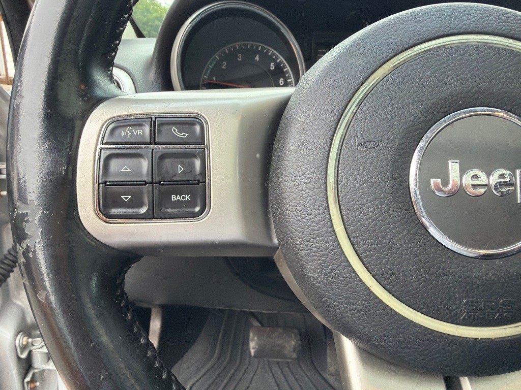 2012 Jeep Grand Cherokee Image 22