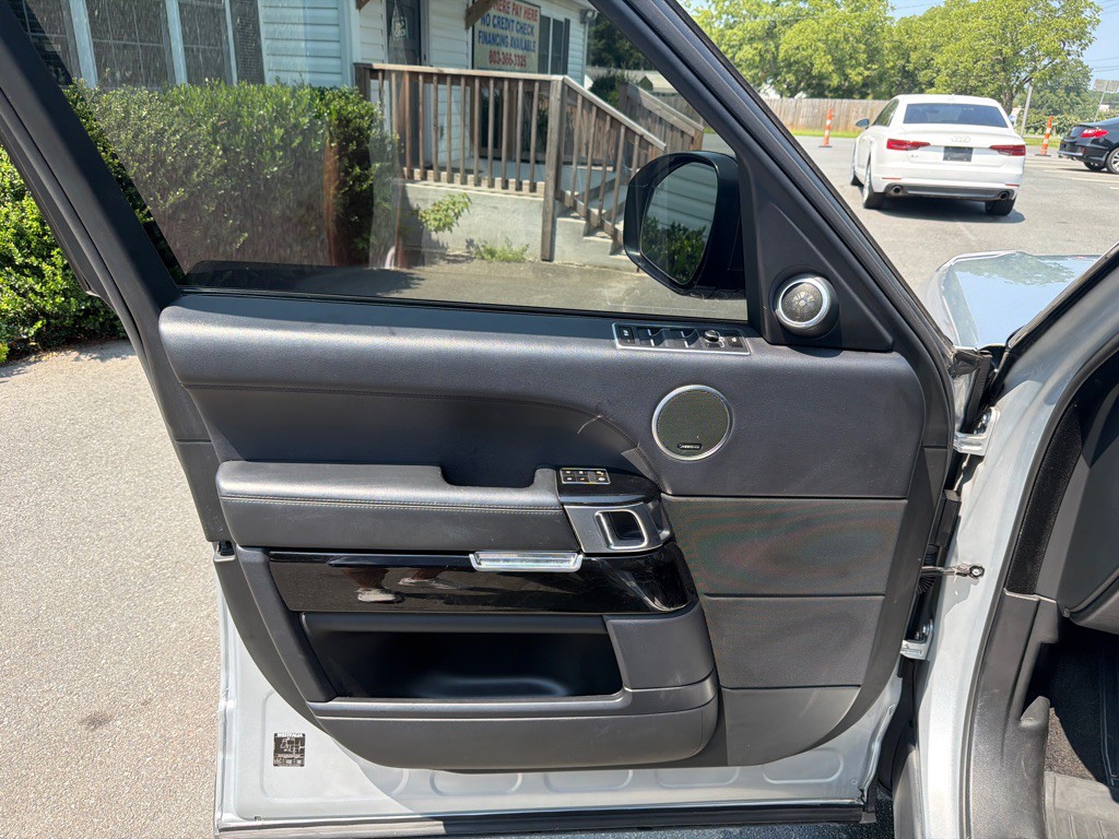 2014 Land Rover Range Rover Image 10