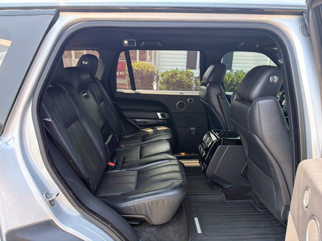 2014 Land Rover Range Rover Image 12