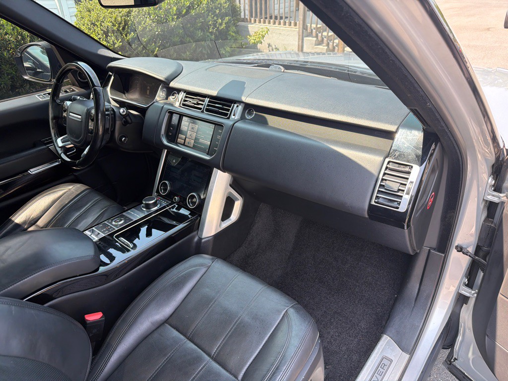 2014 Land Rover Range Rover Image 14