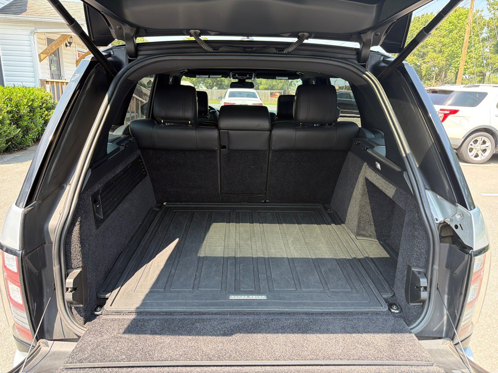 2014 Land Rover Range Rover Image 17