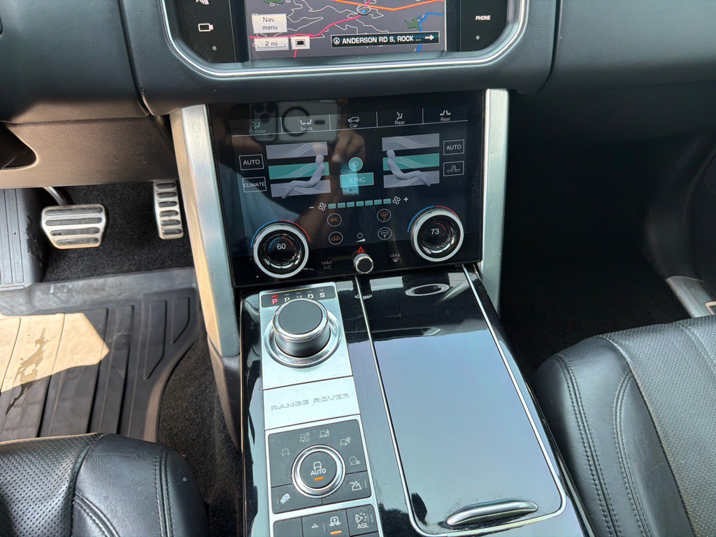 2014 Land Rover Range Rover Image 22