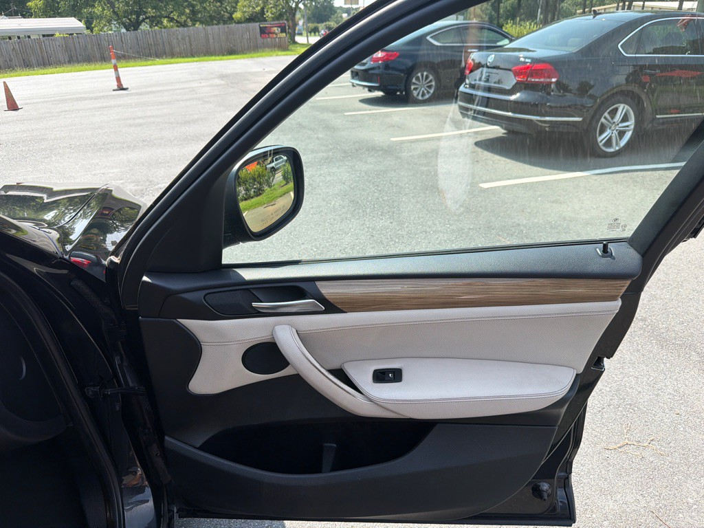 2011 BMW X3 Image 16