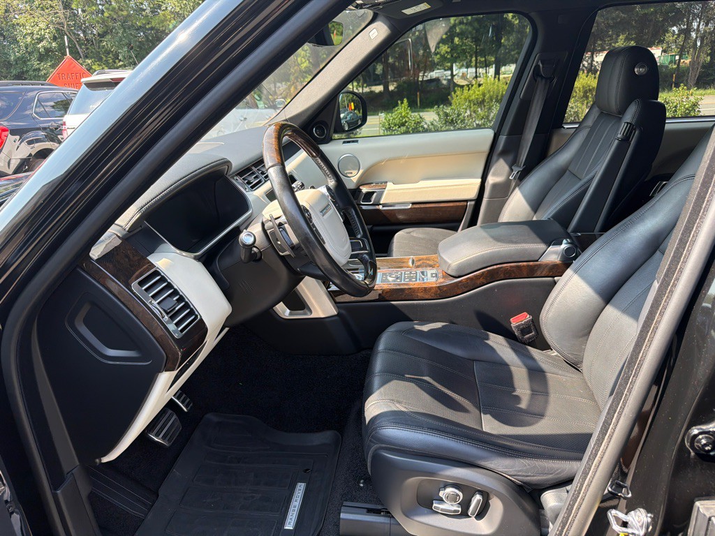 2017 Land Rover Range Rover Image 7