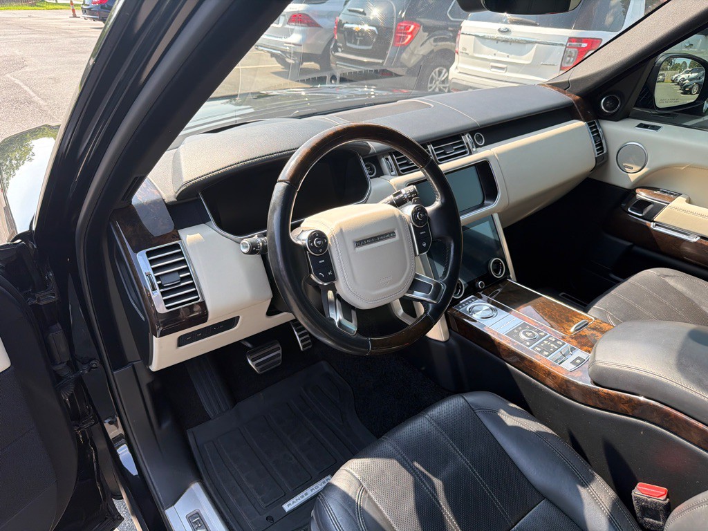 2017 Land Rover Range Rover Image 8