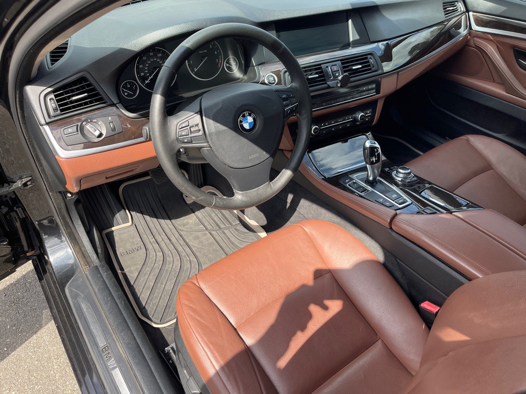 2013 BMW 5 Series Image 8
