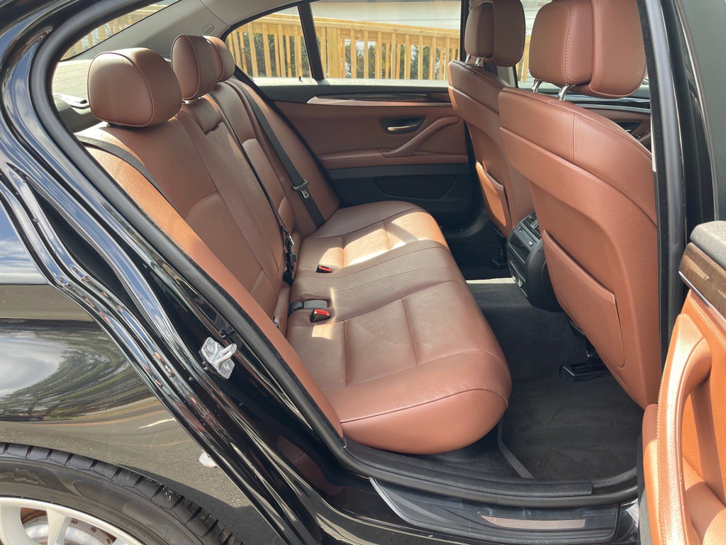 2013 BMW 5 Series Image 12