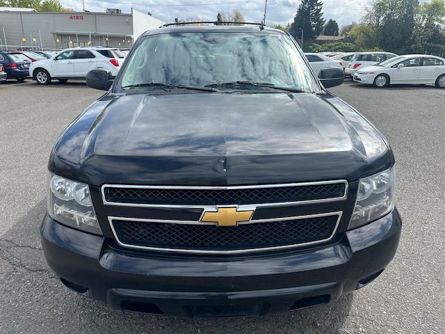 2014 Chevrolet Suburban Image 8