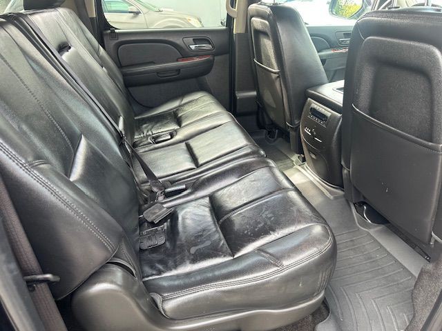 2014 Chevrolet Suburban Image 15