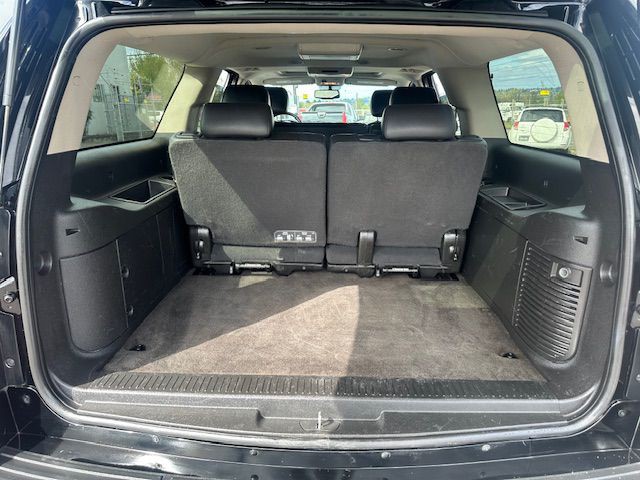 2014 Chevrolet Suburban Image 17