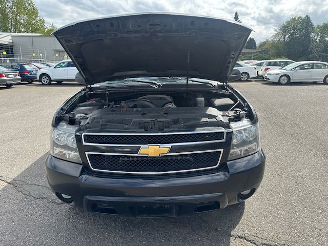 2014 Chevrolet Suburban Image 27
