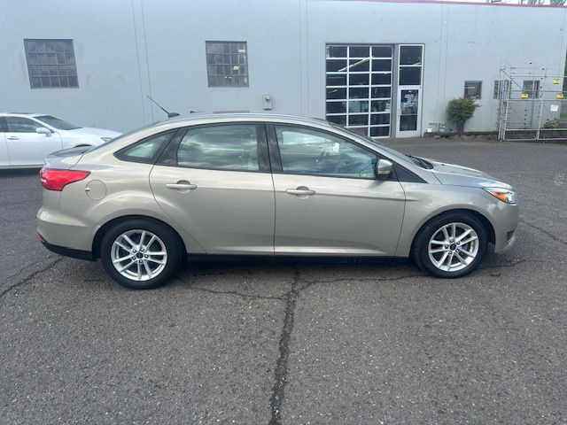 2015 Ford Focus Image 6