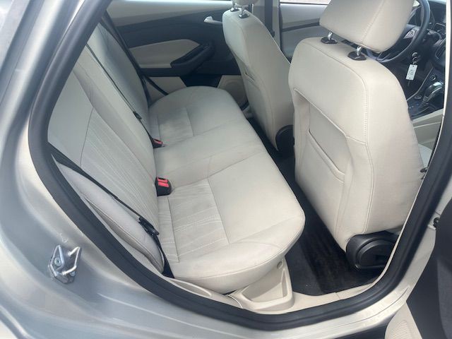 2015 Ford Focus Image 14