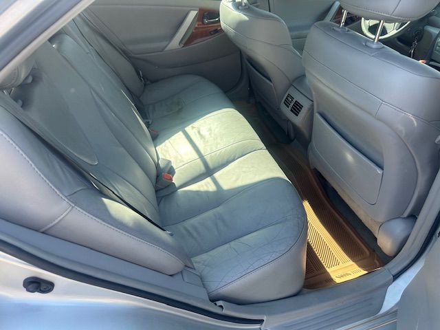 2011 Toyota Camry Image 15