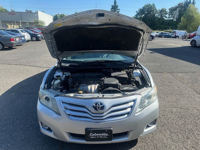 2011 Toyota Camry Image 23