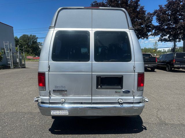 2012 Ford Econoline Image 4