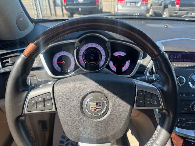 2011 Cadillac SRX Image 16