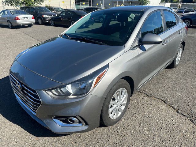 2022 Hyundai Accent Image 2