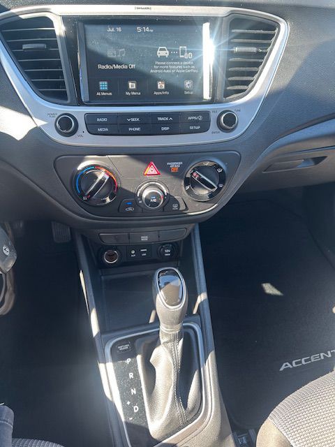 2022 Hyundai Accent Image 17