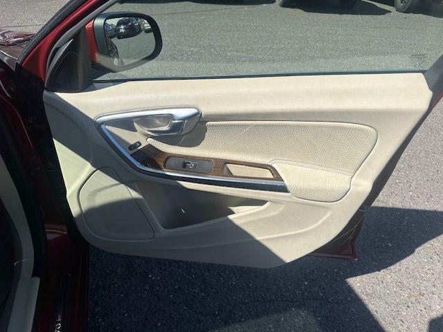2013 Volvo S60 Image 13