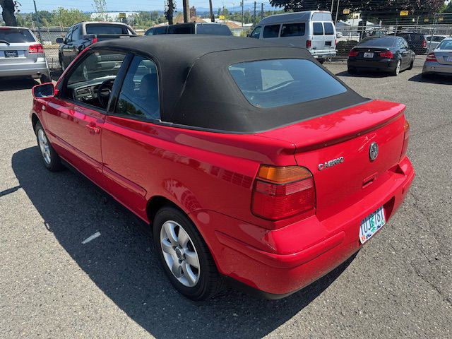2002 Volkswagen Cabrio Image 4