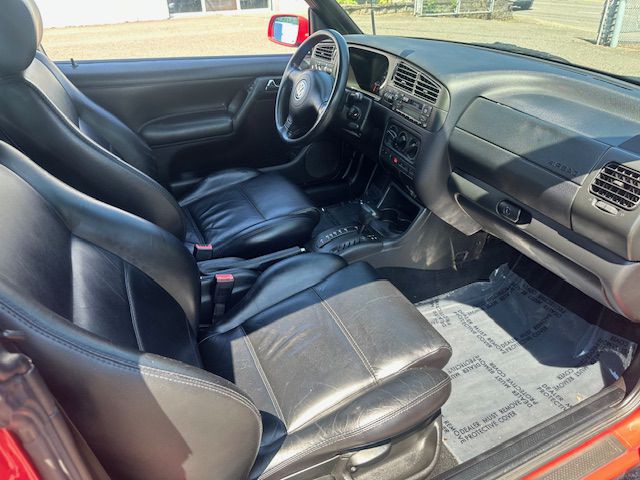 2002 Volkswagen Cabrio Image 14