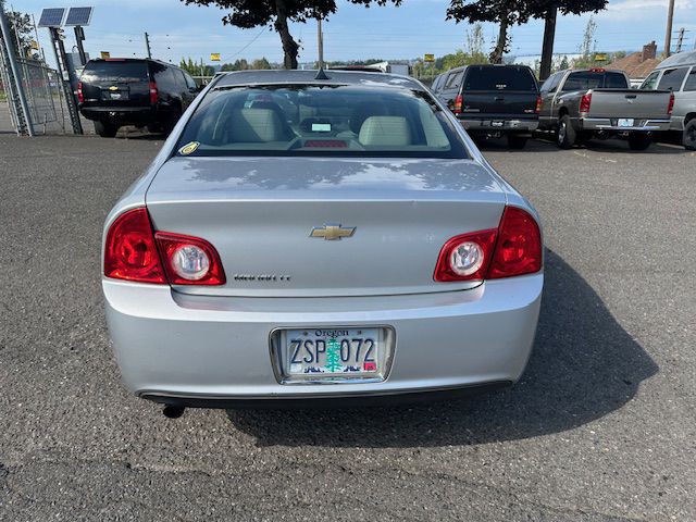 2012 Chevrolet Malibu Image 4
