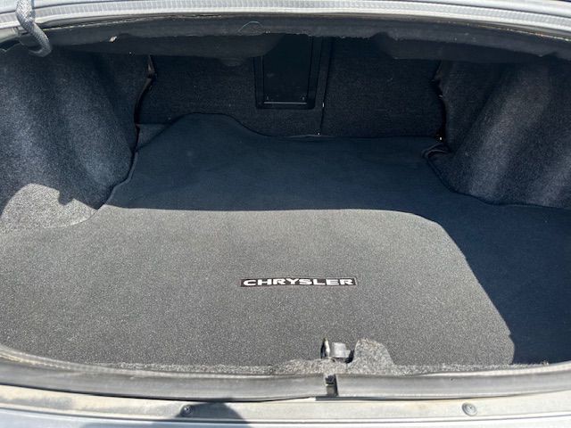 2013 Chrysler 200 Image 19