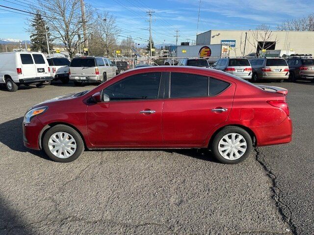 2017 Nissan Versa Image 17