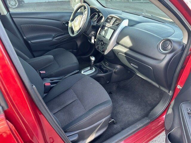 2017 Nissan Versa Image 21