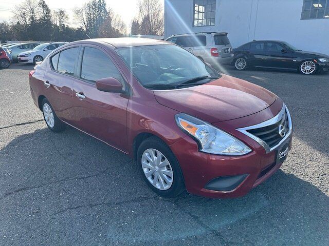 2017 Nissan Versa Image 22