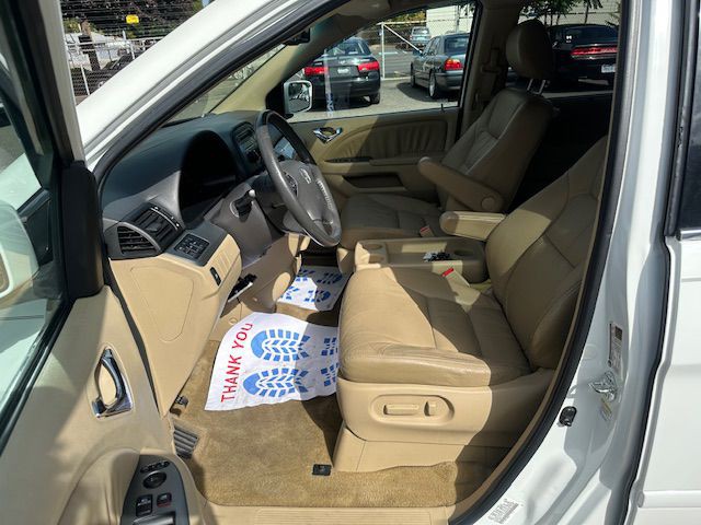 2008 Honda Odyssey Image 9