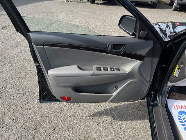 2009 Hyundai Sonata Image 9