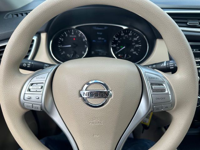 2015 Nissan Rogue Image 18