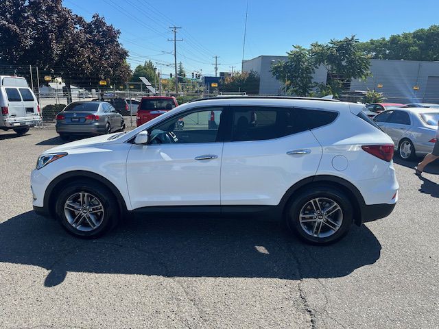 2017 Hyundai Santa Fe Sport Image 2