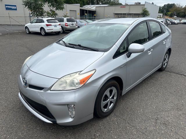 2013 Toyota Prius Image 1