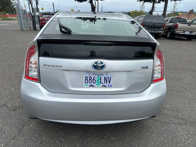2013 Toyota Prius Image 4