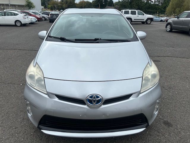 2013 Toyota Prius Image 8