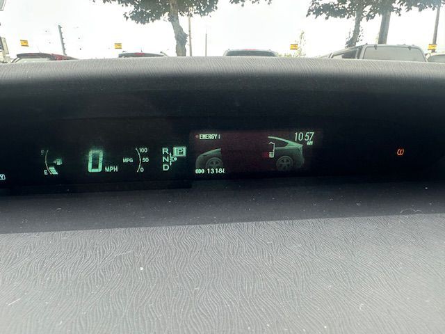 2013 Toyota Prius Image 16