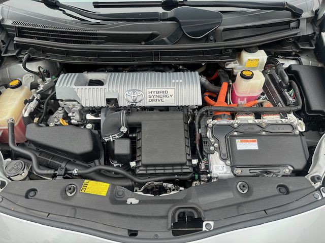 2013 Toyota Prius Image 19