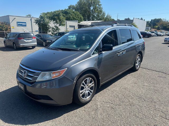 2011 Honda Odyssey Image 1