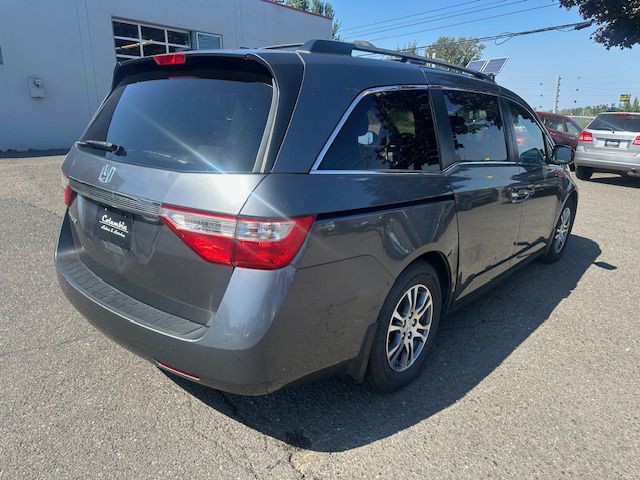 2011 Honda Odyssey Image 5